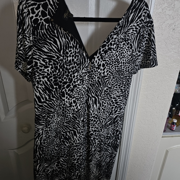 Dress - Picture 2 of 2